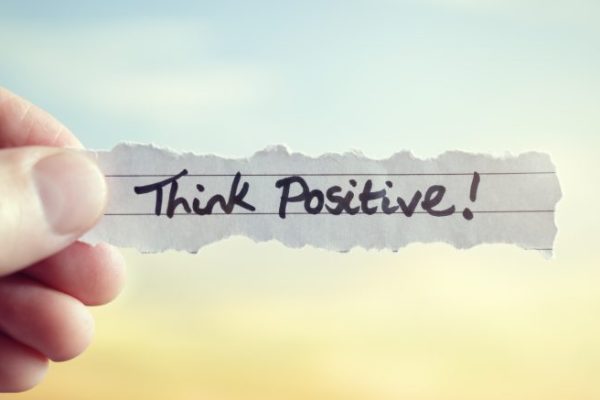 10 Tips Praktis agar Pikiran Tetap Positif