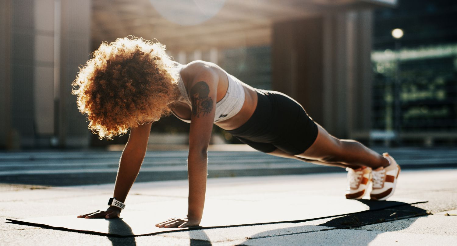 5 Cara Mempertahankan Otot Tanpa Pergi ke Gym