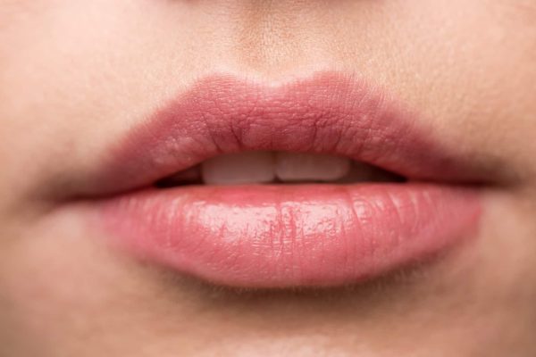 7 Langkah Mengembalikan Warna Alami Bibir 7 Langkah Mengembalikan Warna Alami Bibir